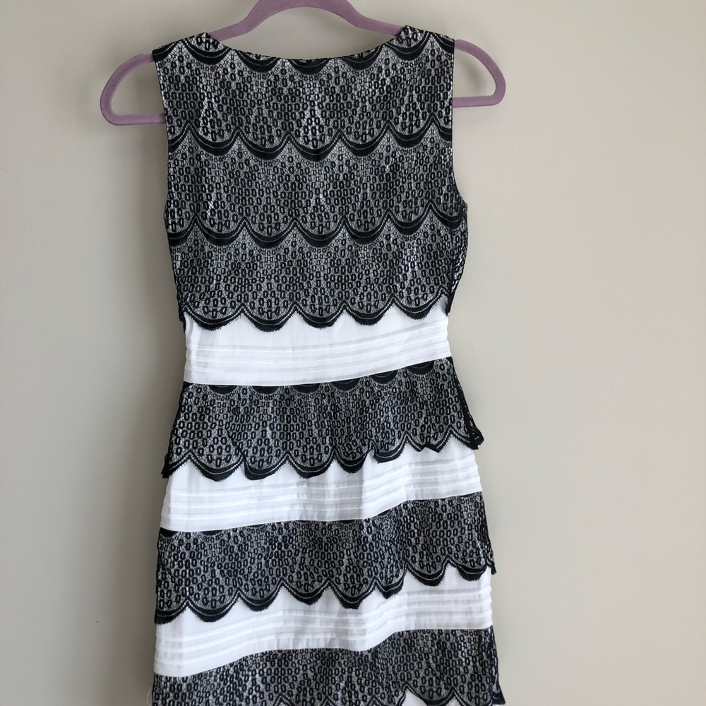 White formal dress with black lace - Picture 2 of 2
